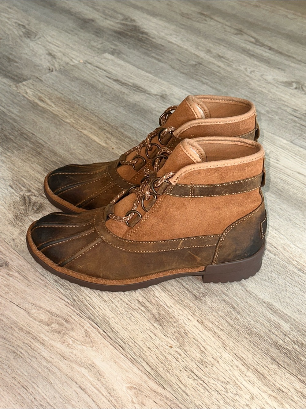 UGG Women's Greda Boots Brown Leather & Suede Wool lined Boots Women’s size 8
